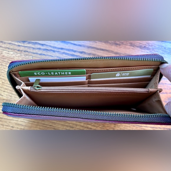 NEW Fossil Genuine Leather Wallet - Picture 2 of 6